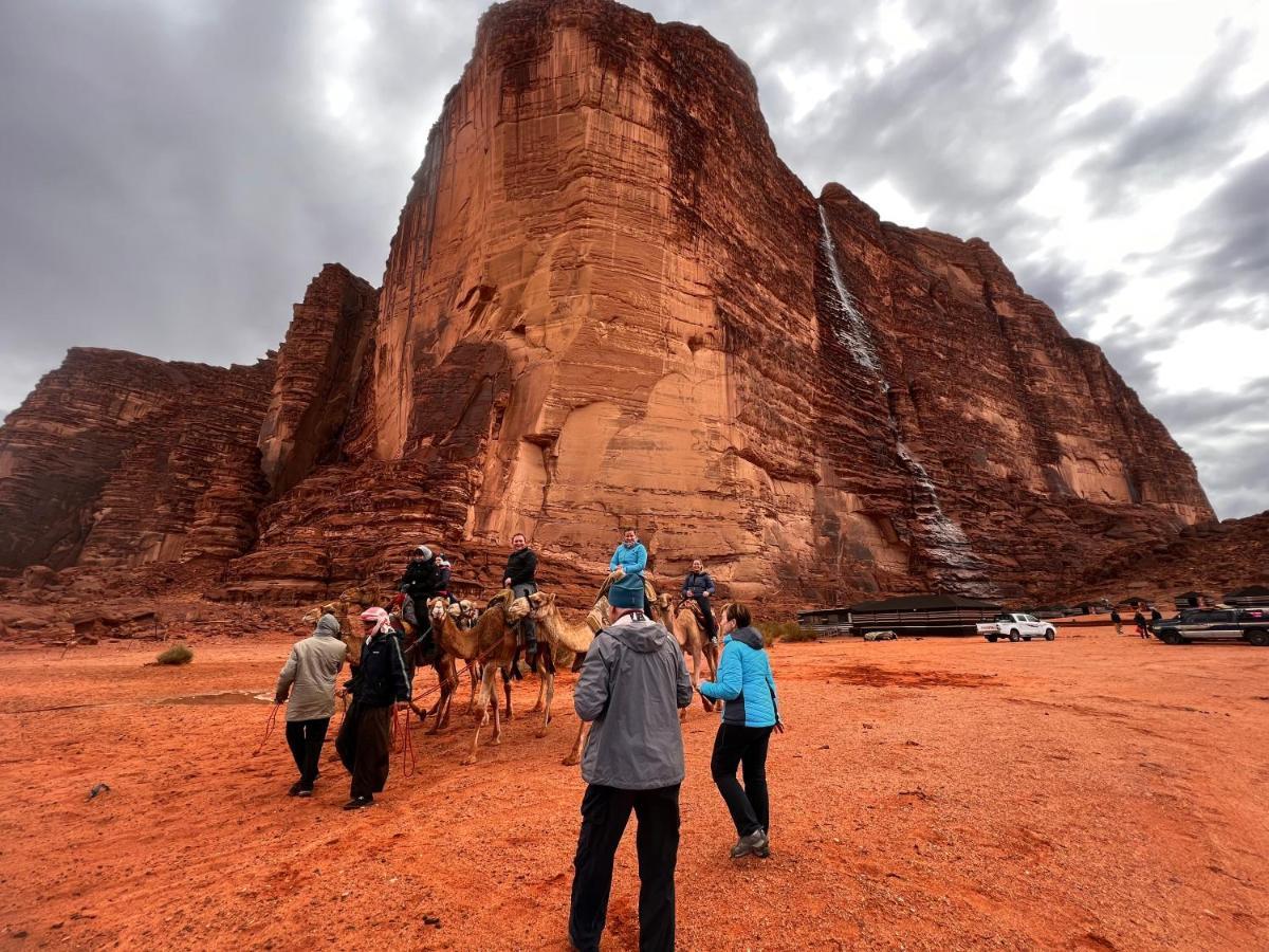 Wadi Rum Quiet Village Camp Bagian luar foto