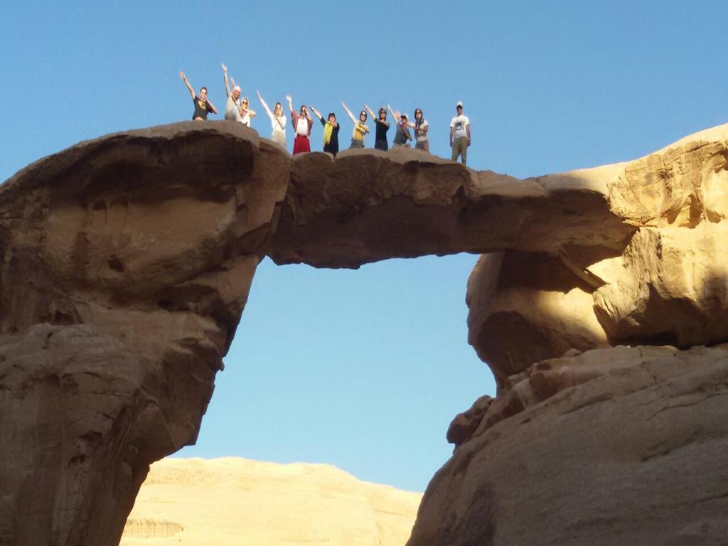 Wadi Rum Quiet Village Camp Bagian luar foto