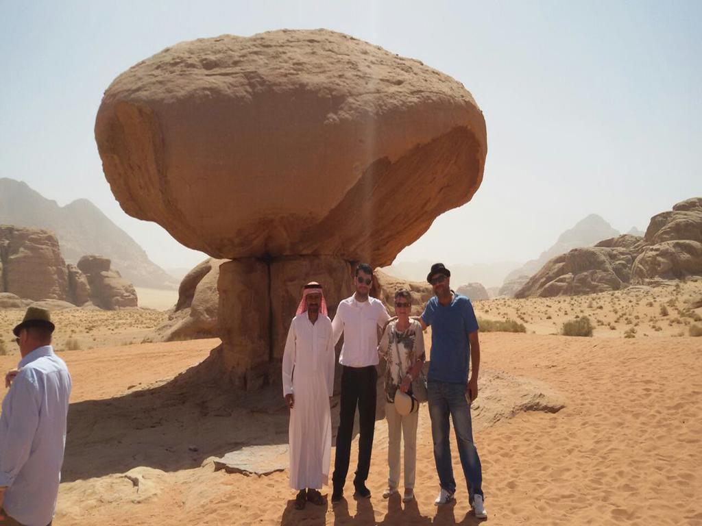 Wadi Rum Quiet Village Camp Bagian luar foto