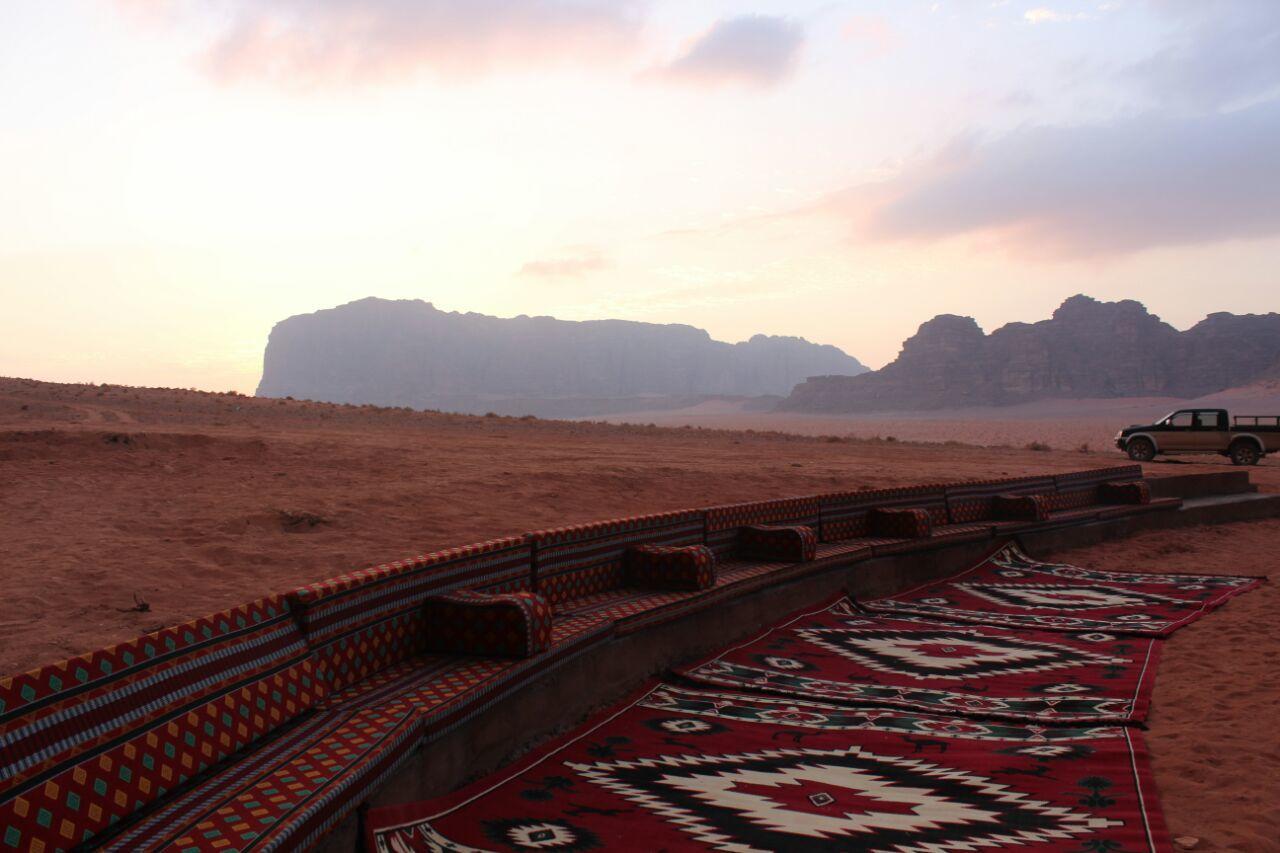 Wadi Rum Quiet Village Camp Bagian luar foto