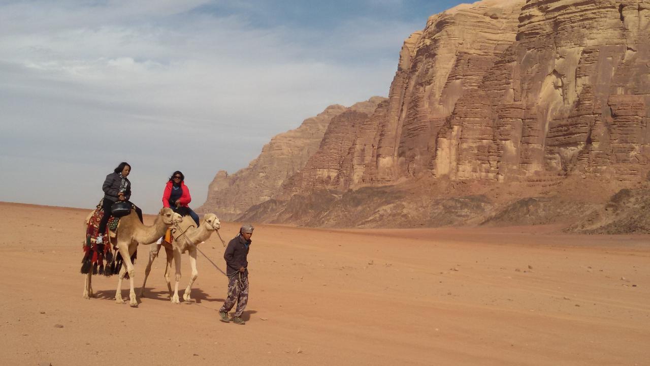 Wadi Rum Quiet Village Camp Bagian luar foto