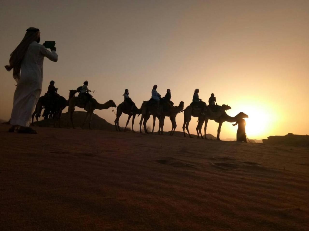 Wadi Rum Quiet Village Camp Bagian luar foto